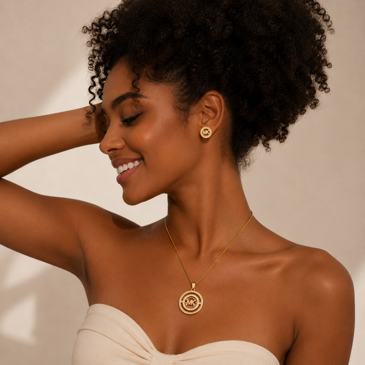 Collar y Aretes de acero inoxidable Conjunto Dorado (88-91)