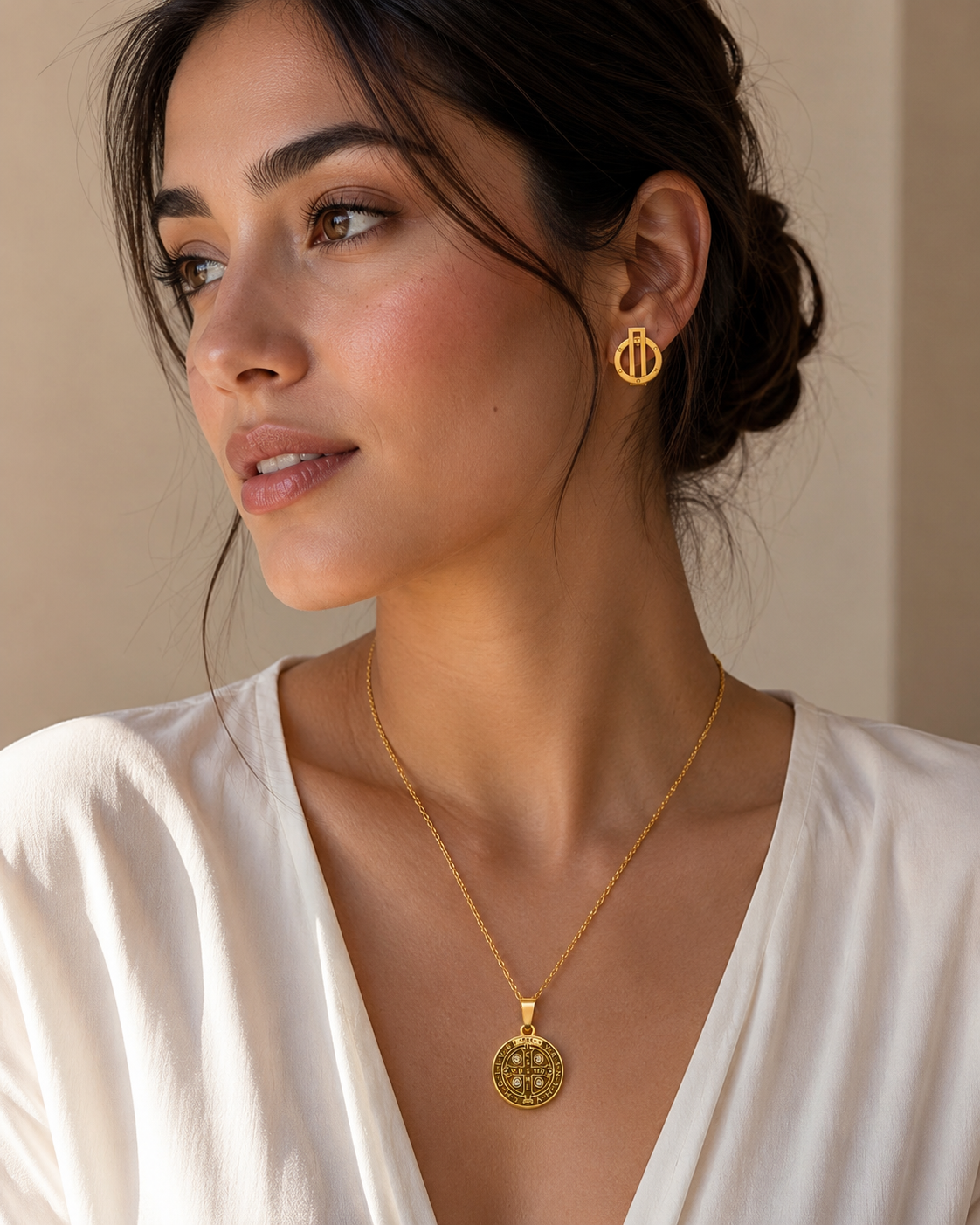 Collar y Aretes de acero inoxidable Conjunto Dorado (88-113)