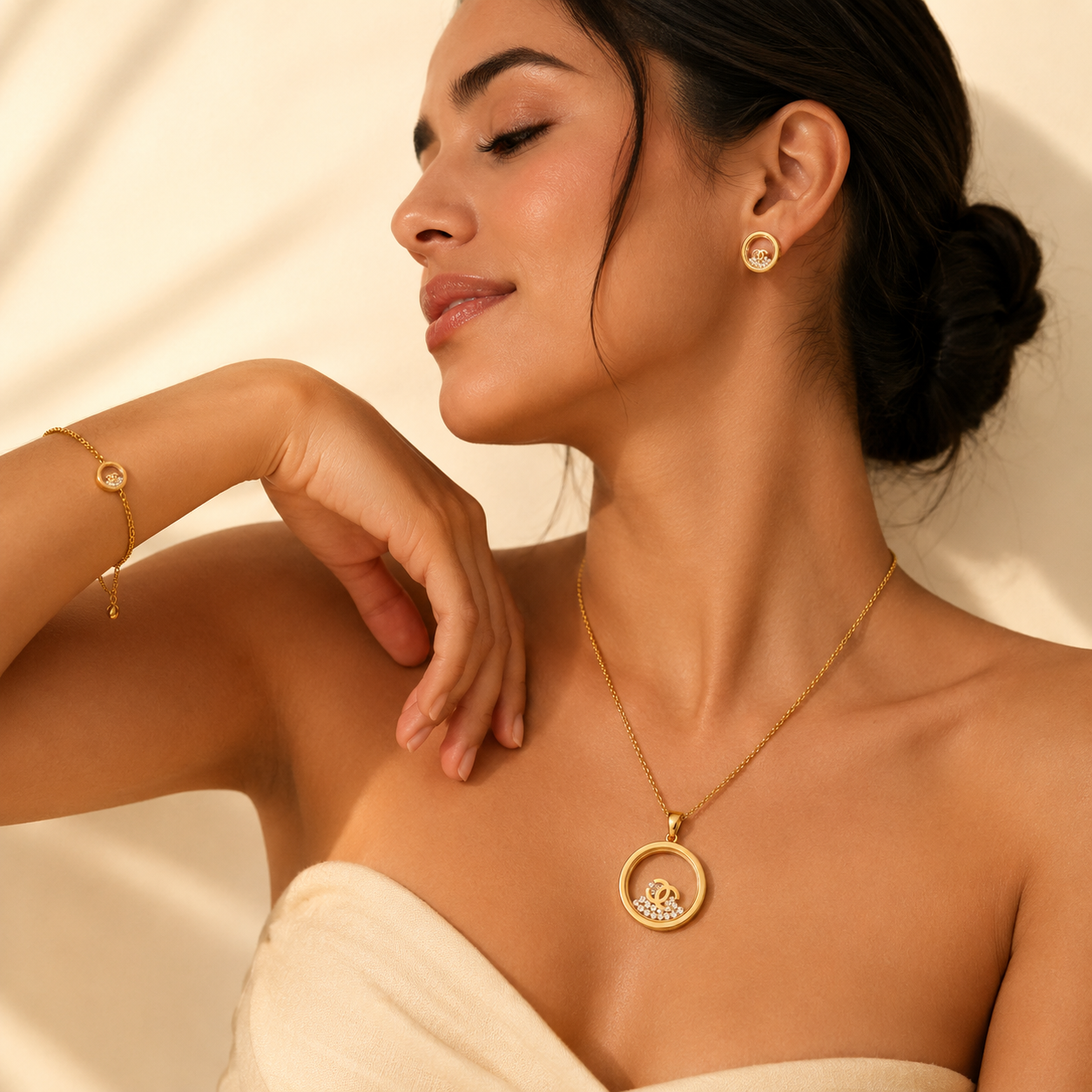 Collar y aretes de acero inoxidable Conjunto Dorado (80-146)