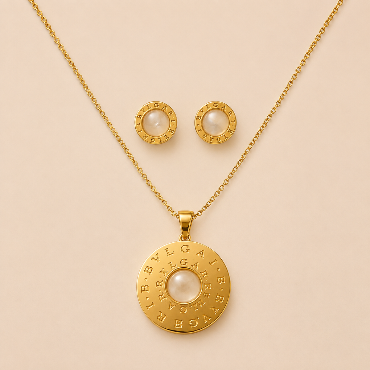 Collar y aretes de acero inoxidable Conjunto Dorado (80-107)