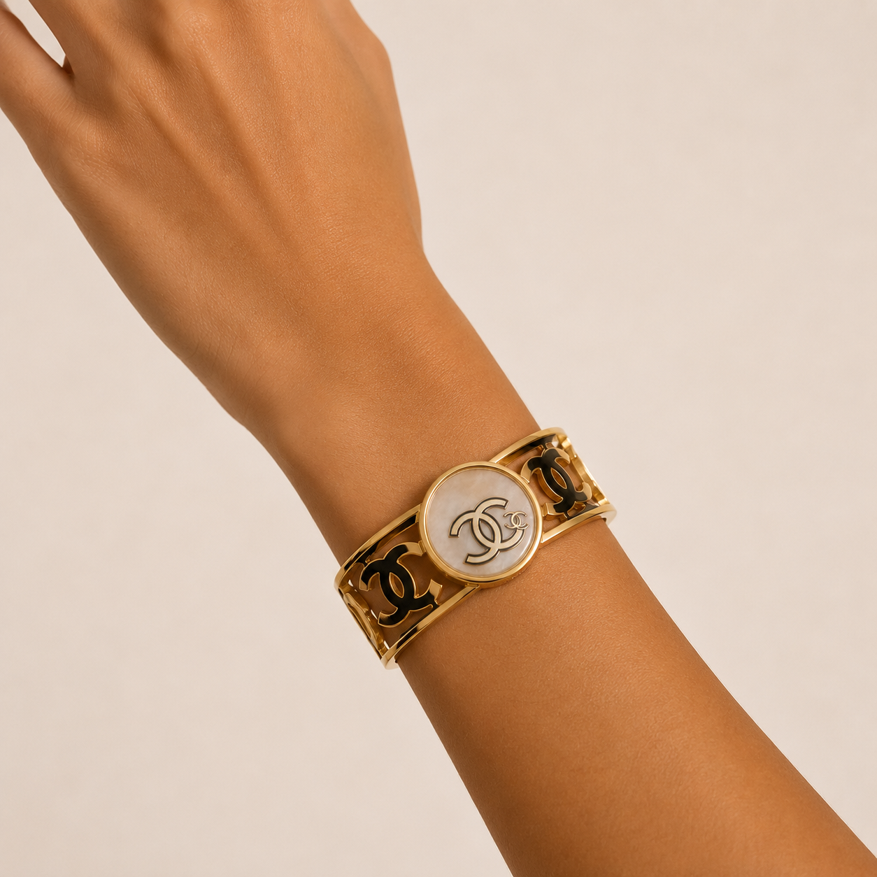 Brazalete de acero inoxidable con eje movible Dorado 6cm (88-52)