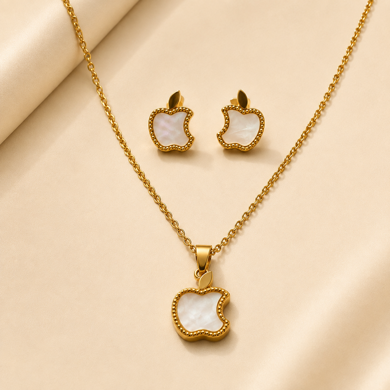 Collar y aretes de acero inoxidable Conjunto Dorado (80-130)