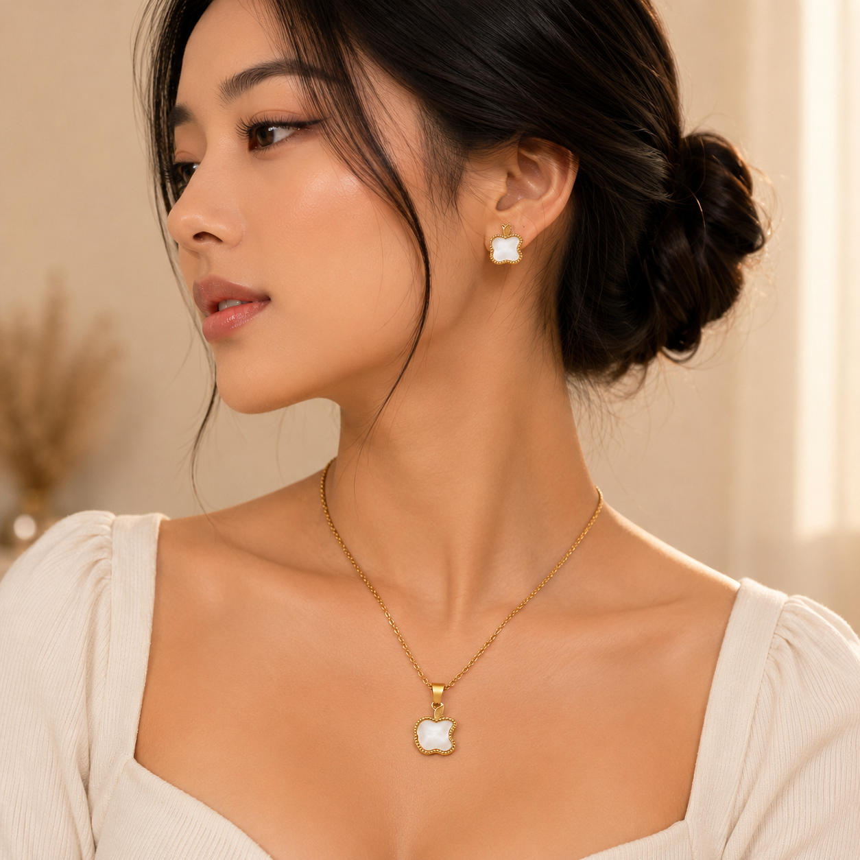 Collar y aretes de acero inoxidable Conjunto Dorado (80-130)