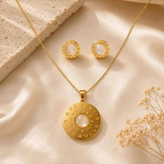 Collar y aretes de acero inoxidable Conjunto Dorado (80-107)